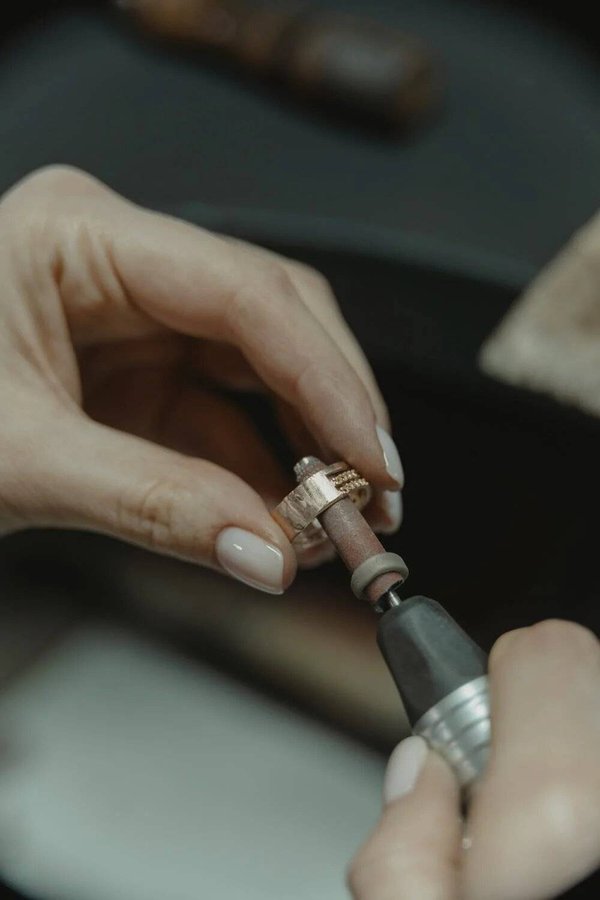 Resserrer ou agrandir une bague soi-même